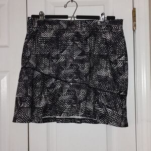 Made for Life black white  quick dri  tennis skort Sz M  NWOT